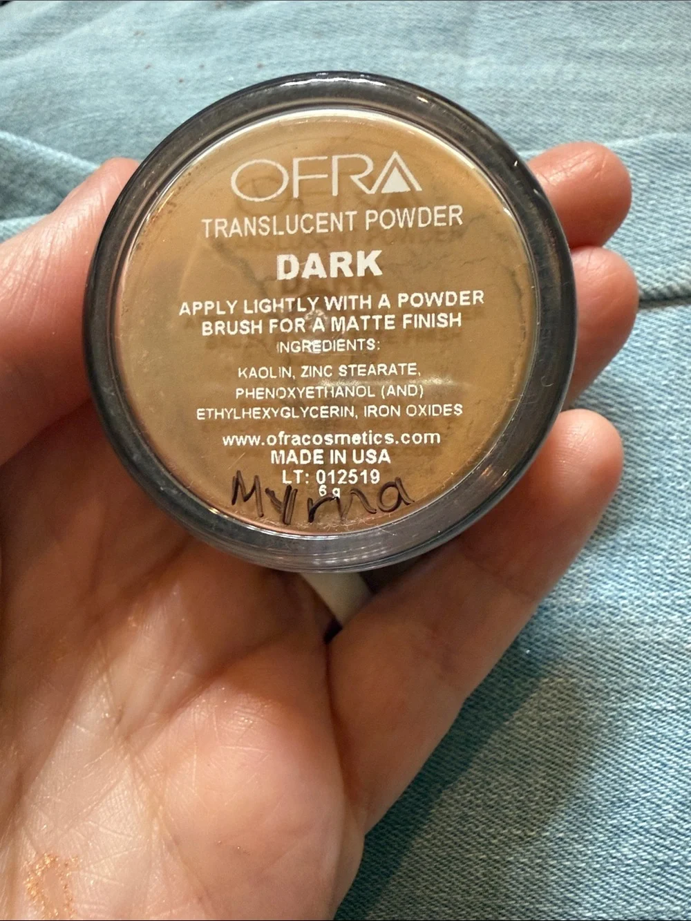 OFRA Translucent Powder Dark — Beige/Tan Finish